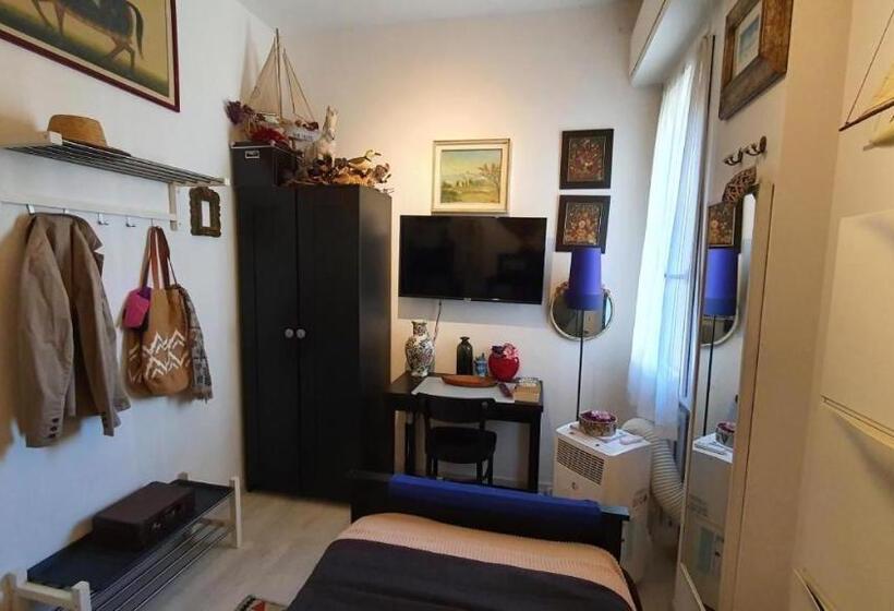 اتاق استاندارد یک نفره, Suite In House.