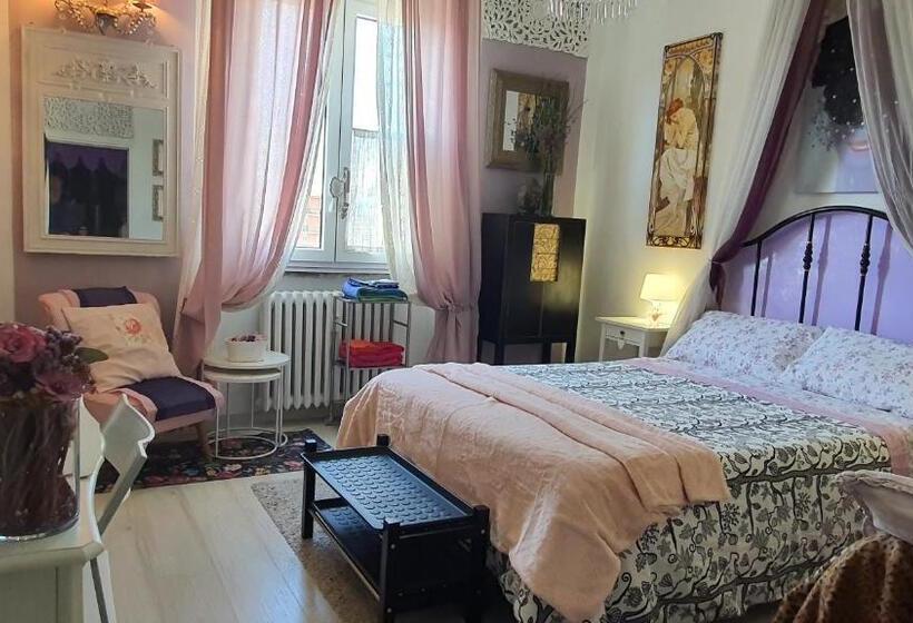 اتاق لوکس با تخت بزرگ, Suite In House.