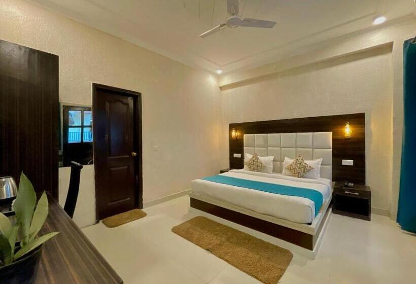 חדר דלוקס, The Wraveler Tapovan Rooms And Dorms