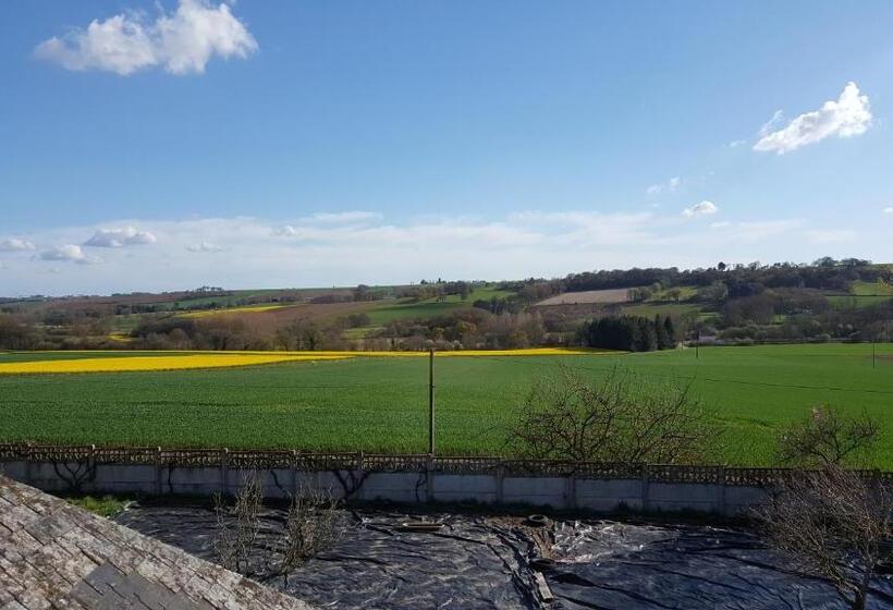 Номер Стандарт Вид на Сад, Renard Retreat