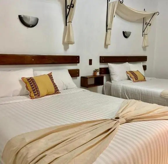 Comfort Kolmen Hengen Huone, Boutique Los ángeles
