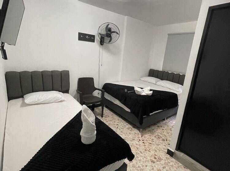 חדר סטנדרט, De León Estadio