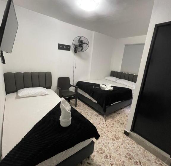 חדר סטנדרט, De León Estadio