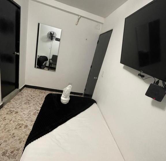 חדר סטנדרט, De León Estadio