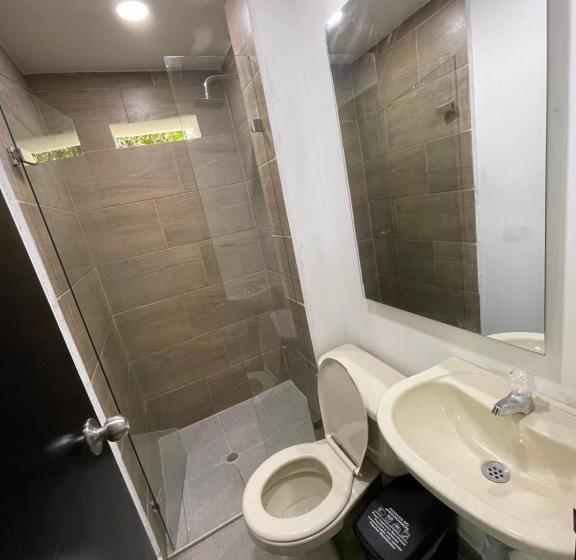 חדר סטנדרט, De León Estadio