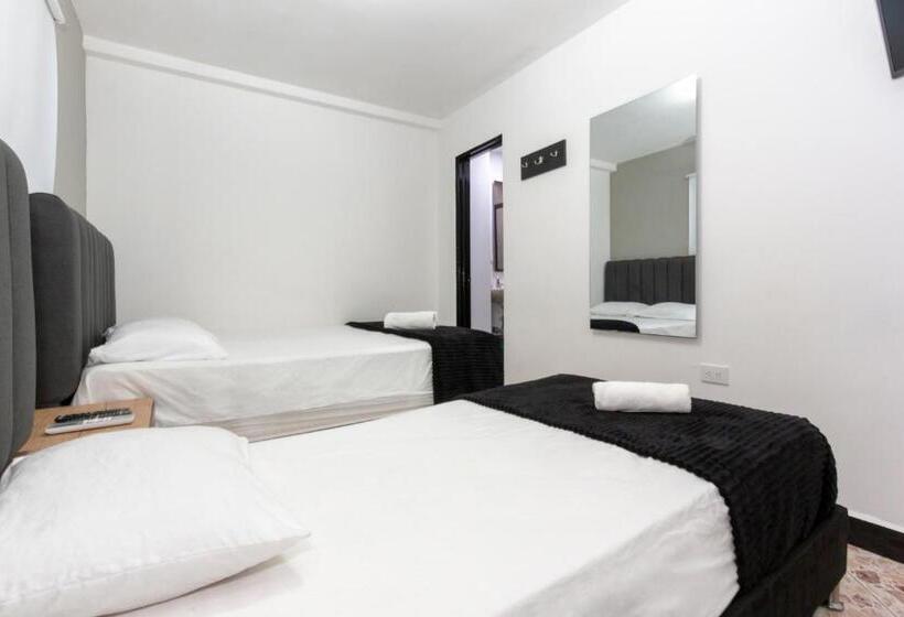 חדר סטנדרט, De León Estadio