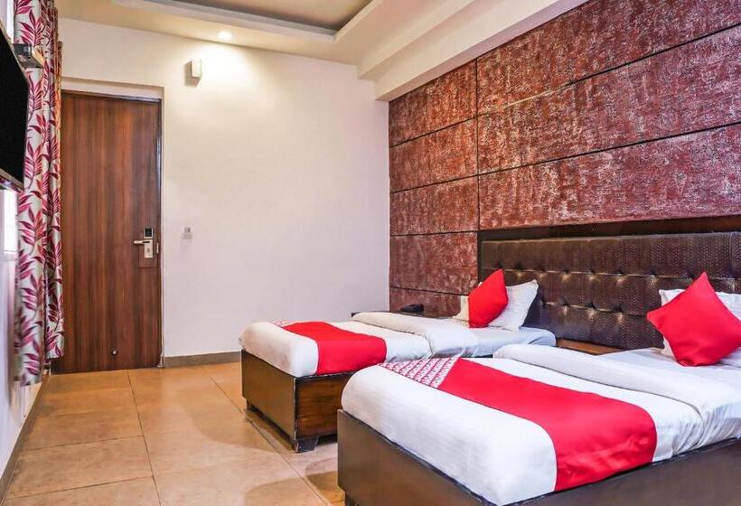 חדר סטנדרט עם מיטת קינג, Oyo 18895 Hotel Kartikay Grand