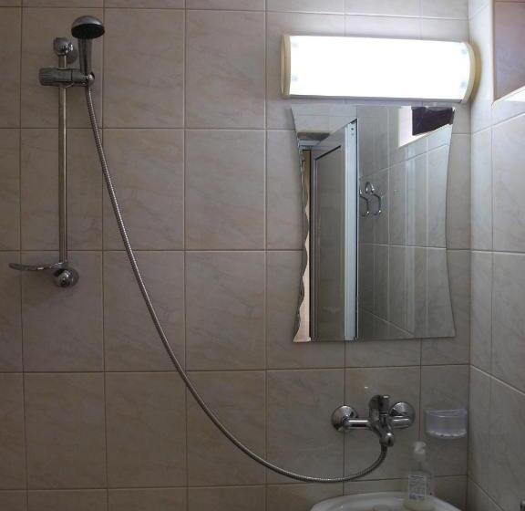 标准三人间, Guest Rooms Kamberovi