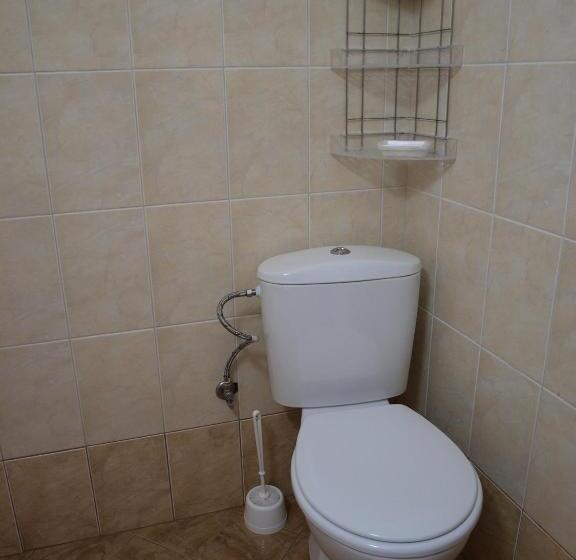 带花园景观的标准三人间, Guest Rooms Kamberovi