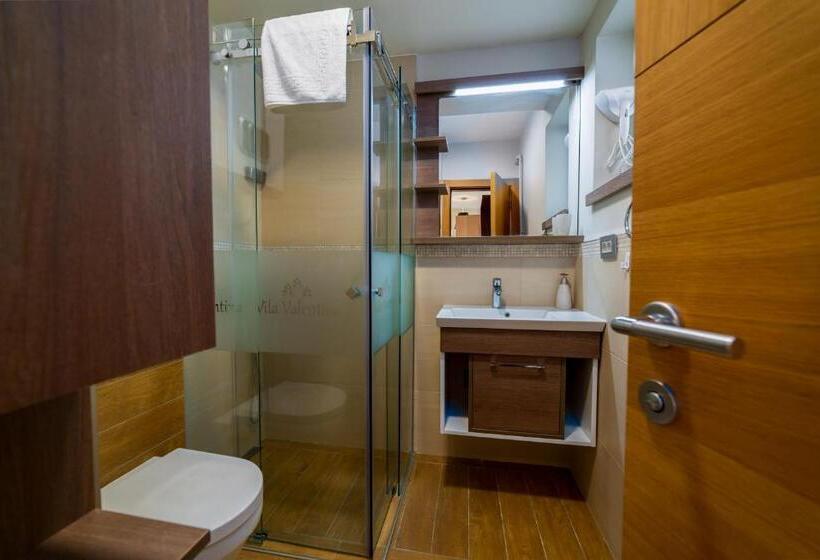 شقة غرفة نوم واحدة مزودة بشُرفة, Vila Valentina