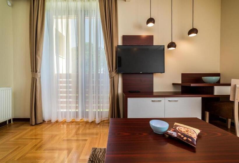 شقة غرفة نوم واحدة مزودة بشُرفة, Vila Valentina