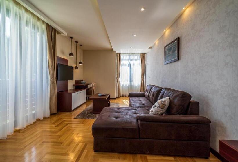 آپارتمان 1 خوابه با بالکن, Vila Valentina