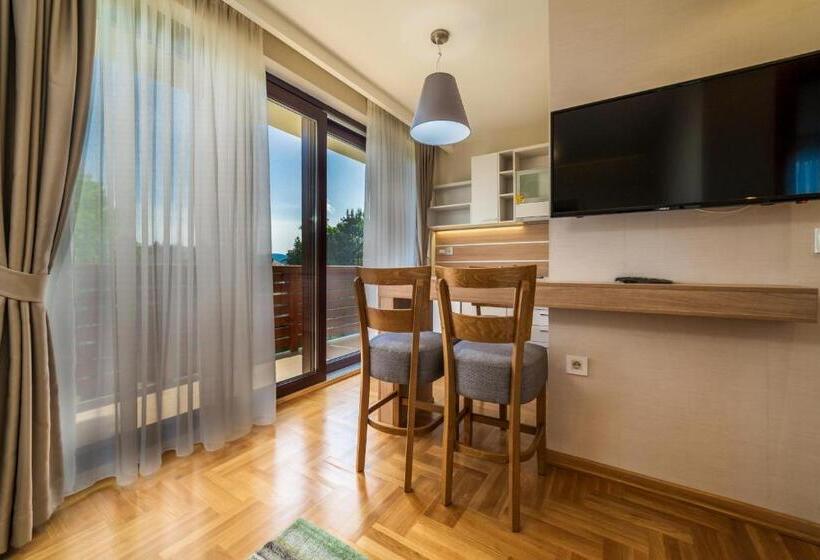 شقة غرفة واحدة, Vila Valentina