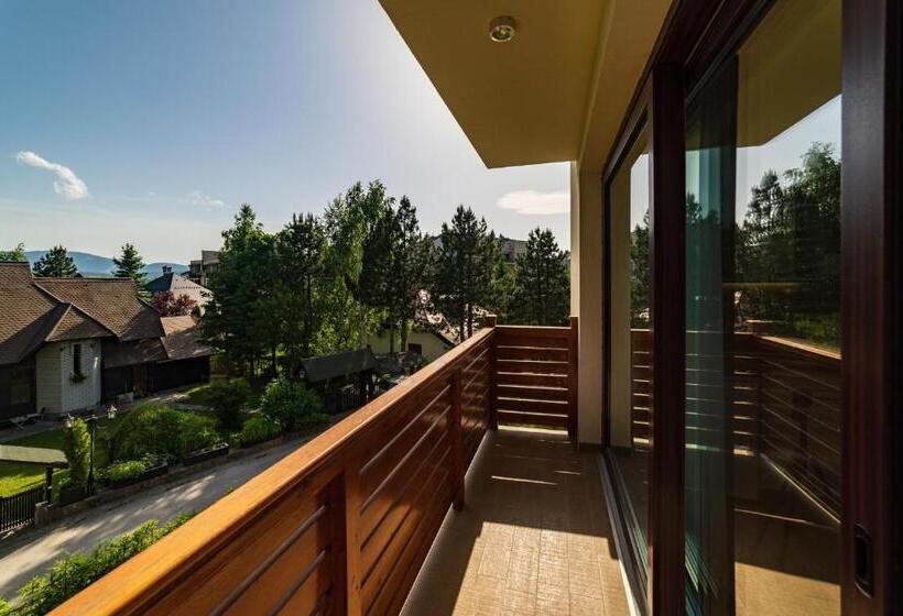 شقة غرفة واحدة, Vila Valentina