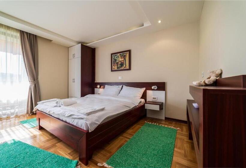 استودیوی استاندارد, Vila Valentina