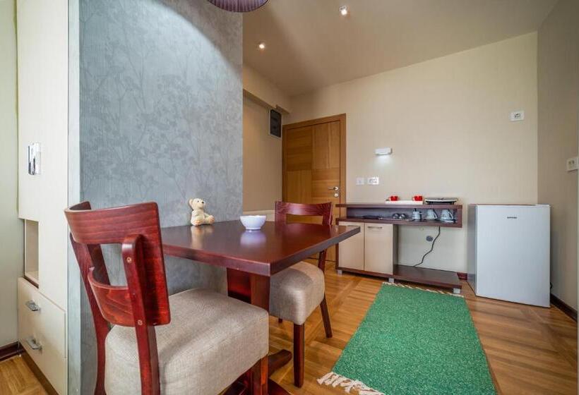 إستوديو قياسى, Vila Valentina