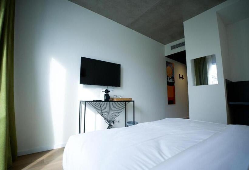 Номер Стандарт, Arrow