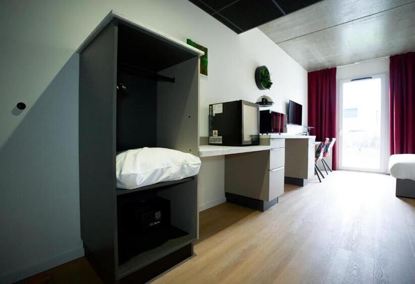 Номер Deluxe, Arrow