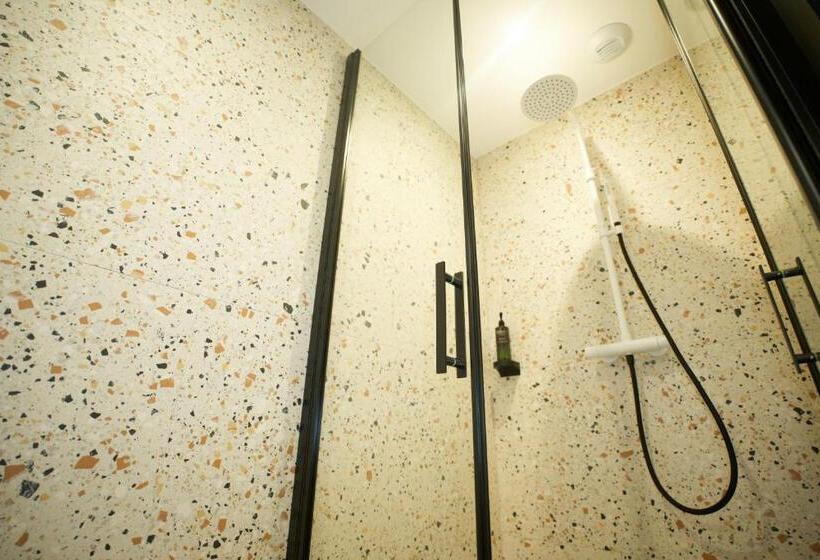 Люкс Повышенной Комфортности, Arrow