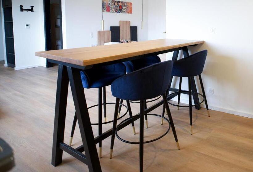 Президентский Люкс, Arrow