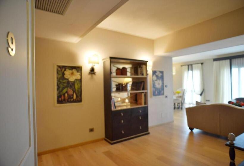 דירת שני חדרים, Fonteliving