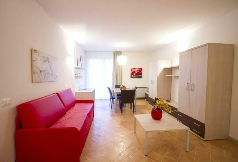 سوییت جونیور لوکس, Arezzo Asc