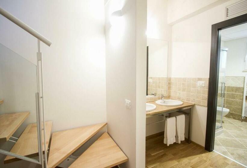 اتاق لوکس, Arezzo Asc