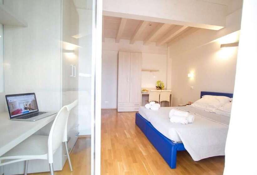 اتاق لوکس, Arezzo Asc