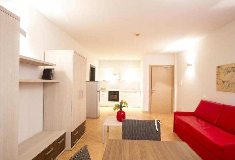 سوییت لوکس, Arezzo Asc