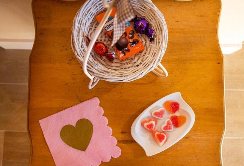 デラックススイート, Hospedaje Villa Pilar