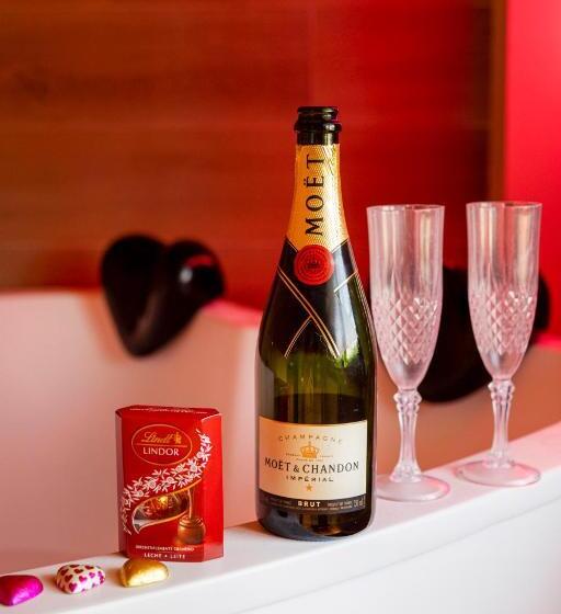 デラックススイート, Hospedaje Villa Pilar