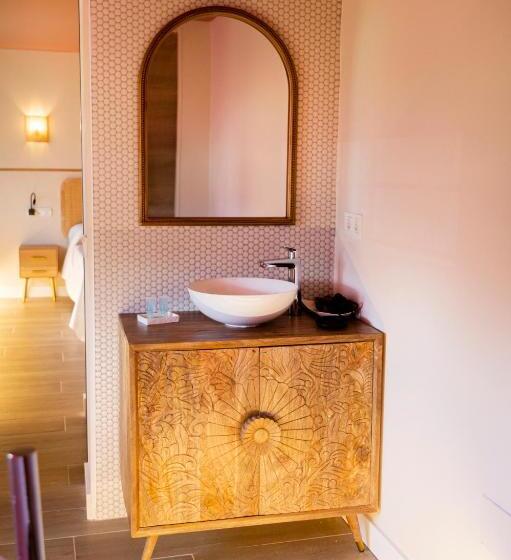 デラックススイート, Hospedaje Villa Pilar