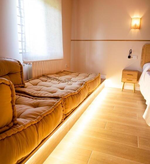 デラックススイート, Hospedaje Villa Pilar