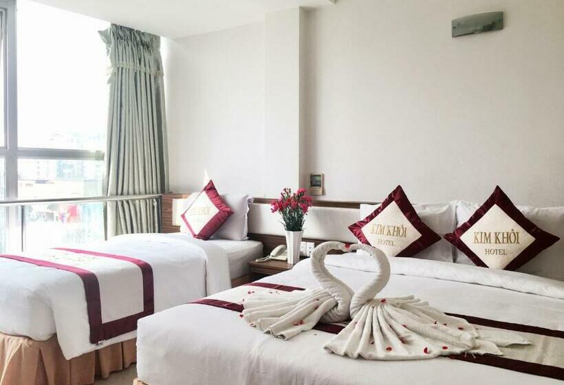 اتاق استاندارد سه نفره, Kim Khoi