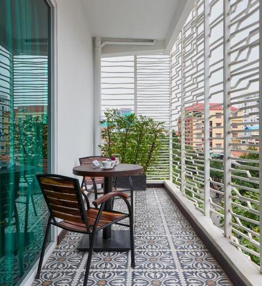 اتاق پریمیوم با بالکن, Monsoon Bassac