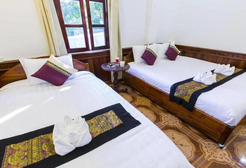 수피리어 트리플 룸, Moon S House Luangprabang