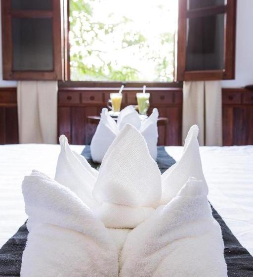 수피리어 트리플 룸, Moon S House Luangprabang