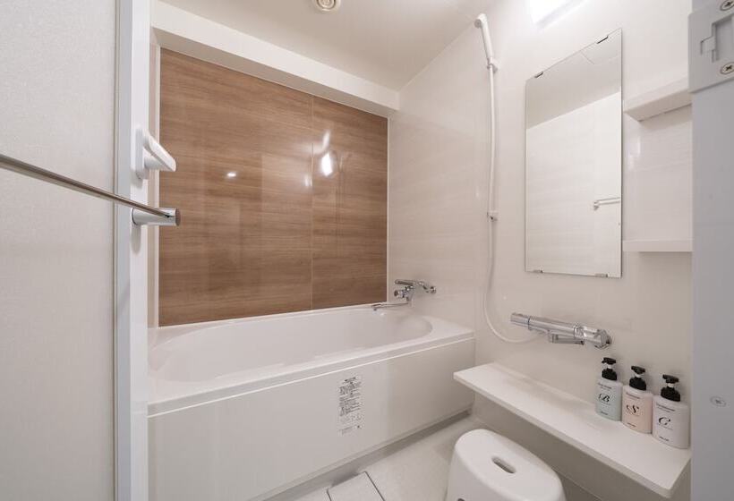 Номер Стандарт Трехместный, Nagoya B S