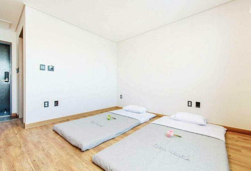 Quarto Estandar Vista Mar, Sea Star Hostel Yeosu