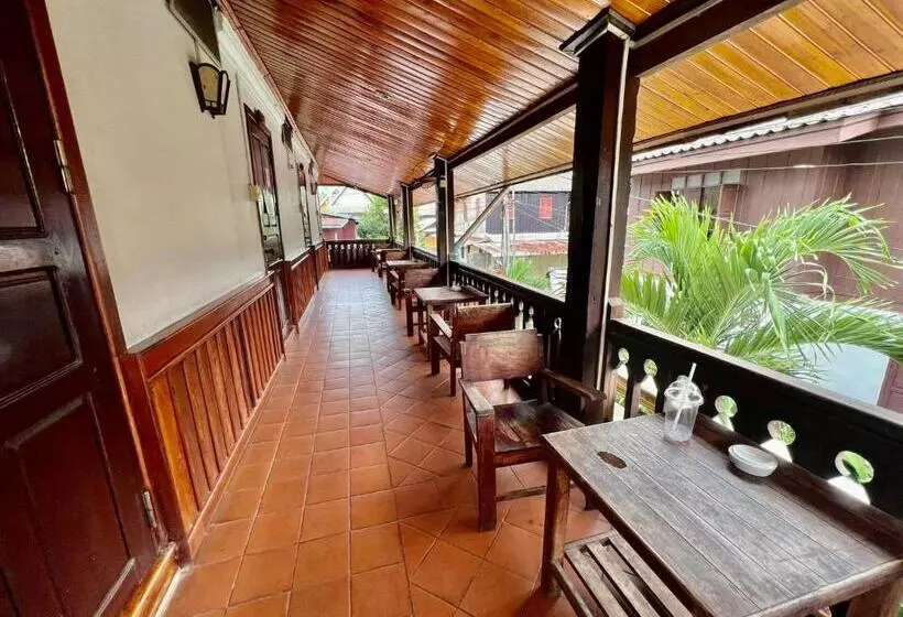 اتاق استاندارد با بالکن, Nocknoy Lanexang Guesthouse