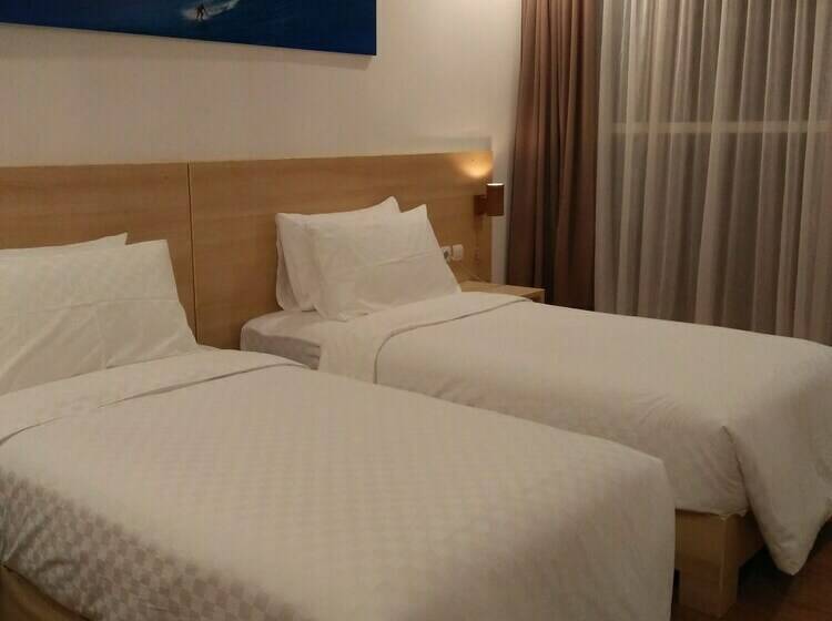 标准间带游泳池, Villa Phyphy