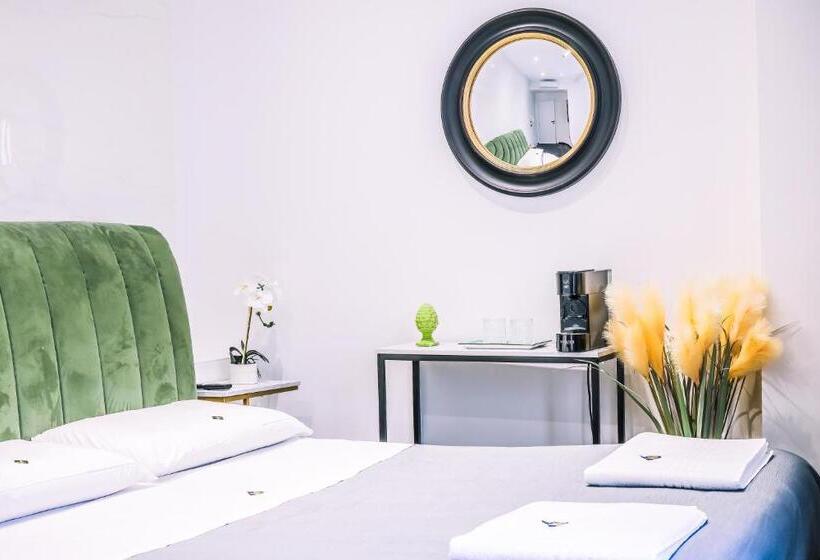 اتاق استاندارد با تخت بزرگ, Marmur Luxury Room