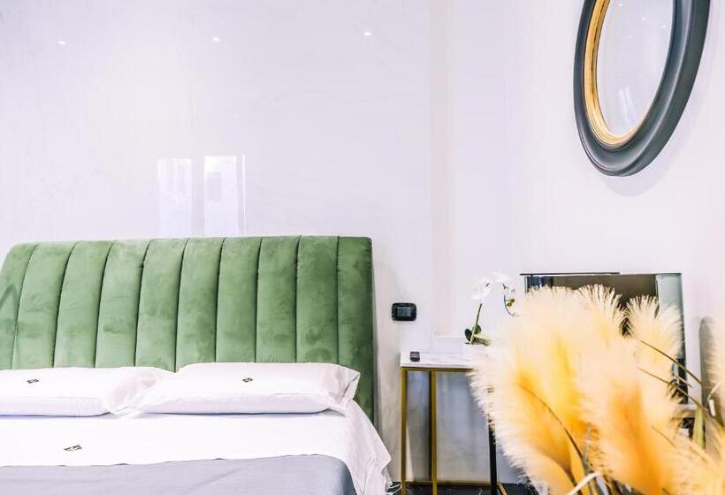 اتاق استاندارد با تخت بزرگ, Marmur Luxury Room