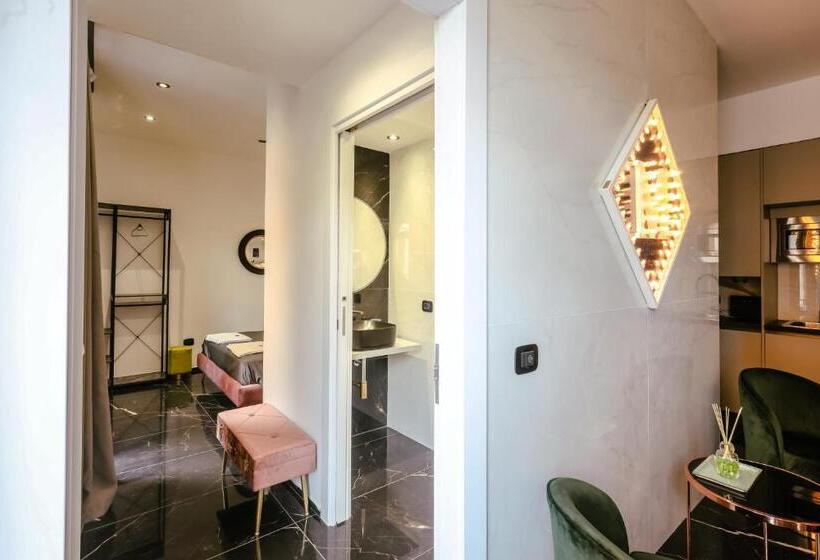 اتاق لوکس, Marmur Luxury Room