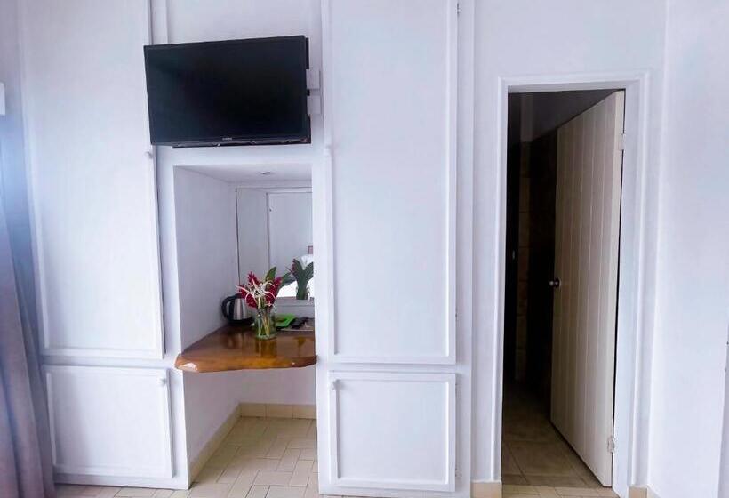 سوئیت 2 خوابه, Coconut Palms Resort & Diamond Casino