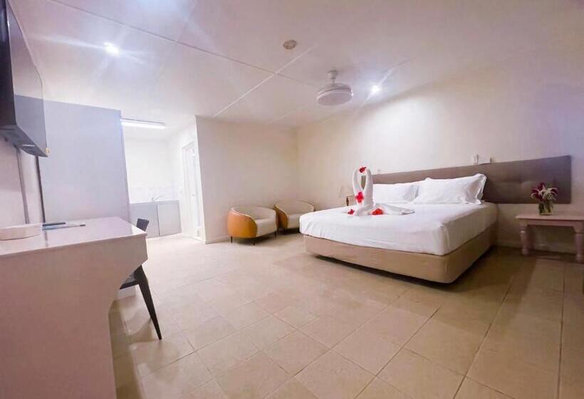 سوییت با چشم‌انداز باغ, Coconut Palms Resort & Diamond Casino