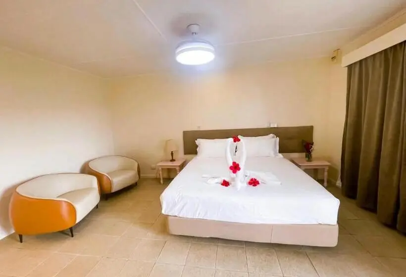 سوییت با چشم‌انداز باغ, Coconut Palms Resort & Diamond Casino