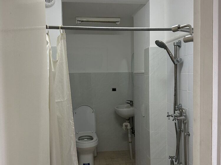 اتاق استاندارد یک نفره, Coconut Palms Resort & Diamond Casino