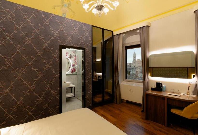 带大床的高级房间, Lo Stemma Luxury Boutique