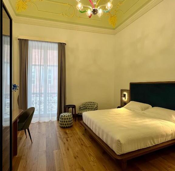 带大床的标准间, Lo Stemma Luxury Boutique